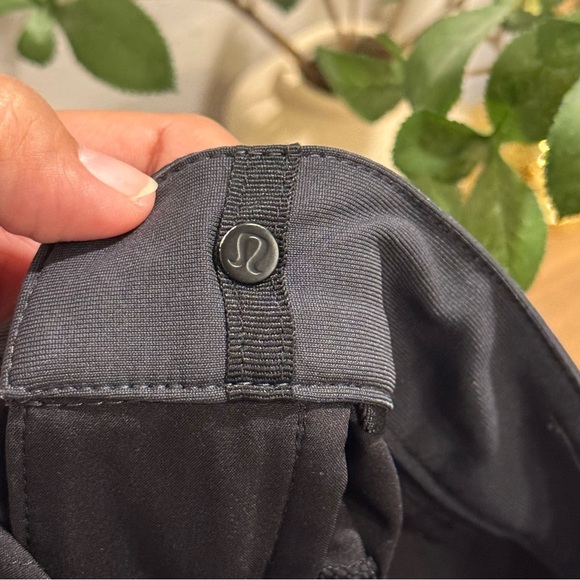 Lululemon Size 36 ABC Classic Fit 5 Pocket Pant Warpstreme Stretch Casual Travel - Picture 4 of 7